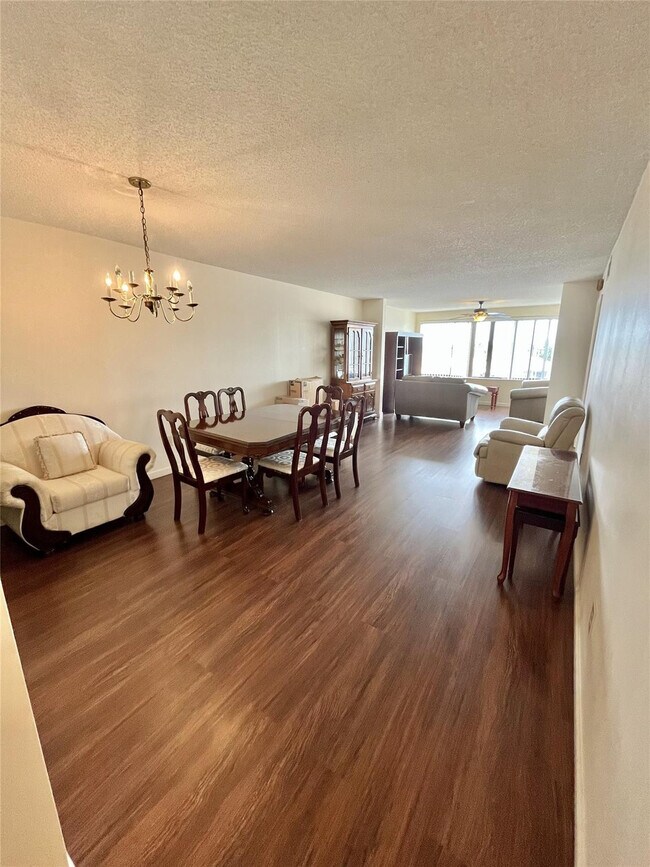 Building Photo - 9691 N Belfort Cir