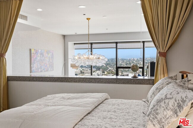 Building Photo - 1100 Wilshire Blvd