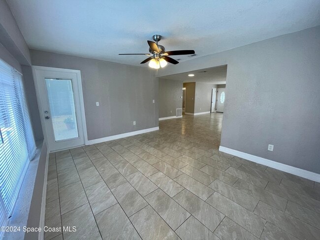 Building Photo - 2684 Pepper Ave