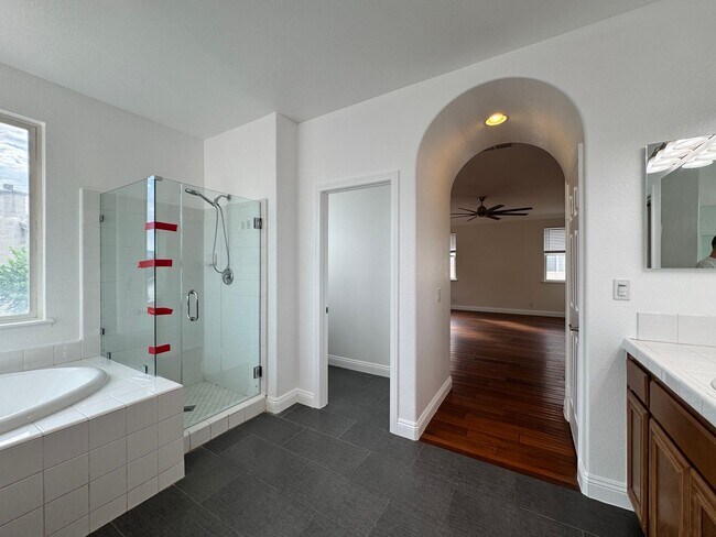 Building Photo - Spacious 6-Bedroom Estate in the Heart of Eastvale