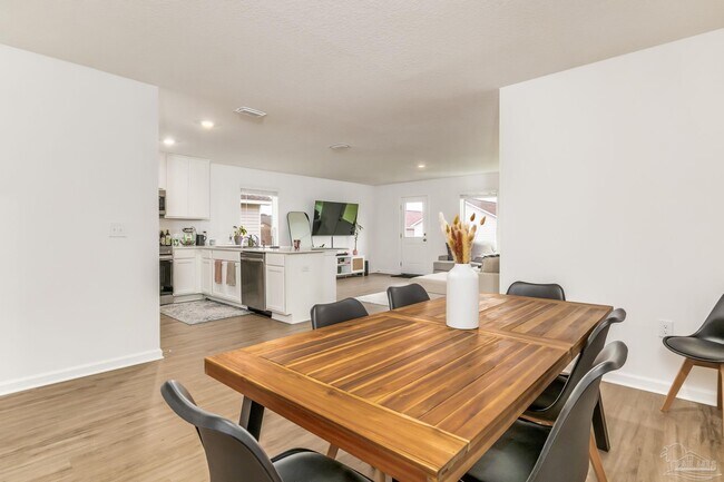 Building Photo - 6793 Paso Fino Dr