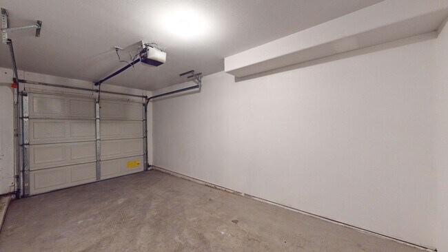 Building Photo - 293 E Cobblecreek Dr