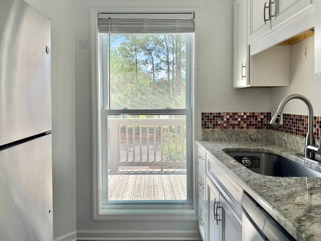 Building Photo - 7162 Windward Dr