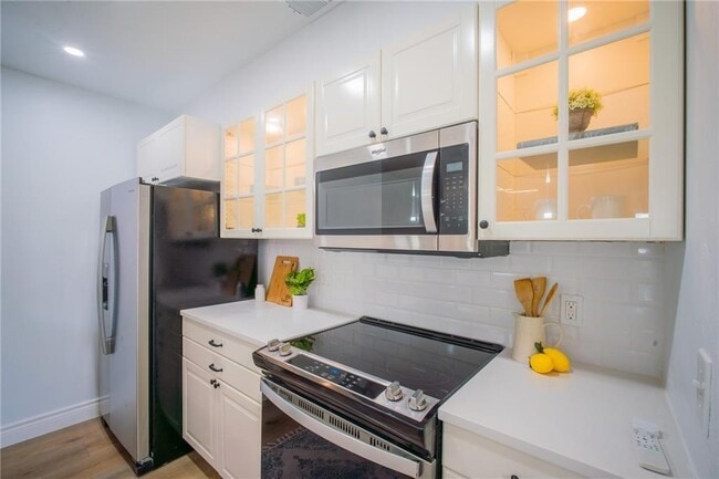 Building Photo - 10616 Mellow Meadow Dr