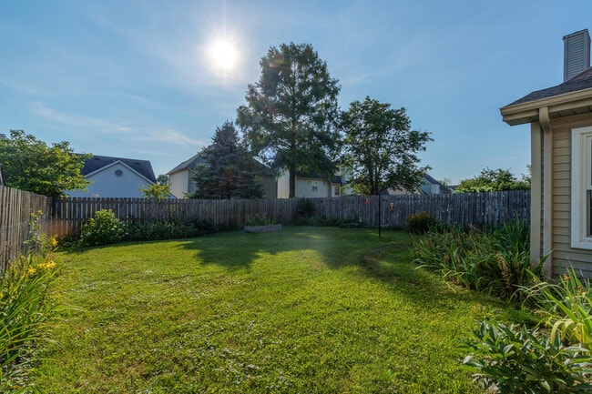 Building Photo - 3789 White Pine Dr