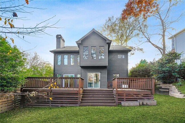 Building Photo - 1086 Pine Grove Ave NE