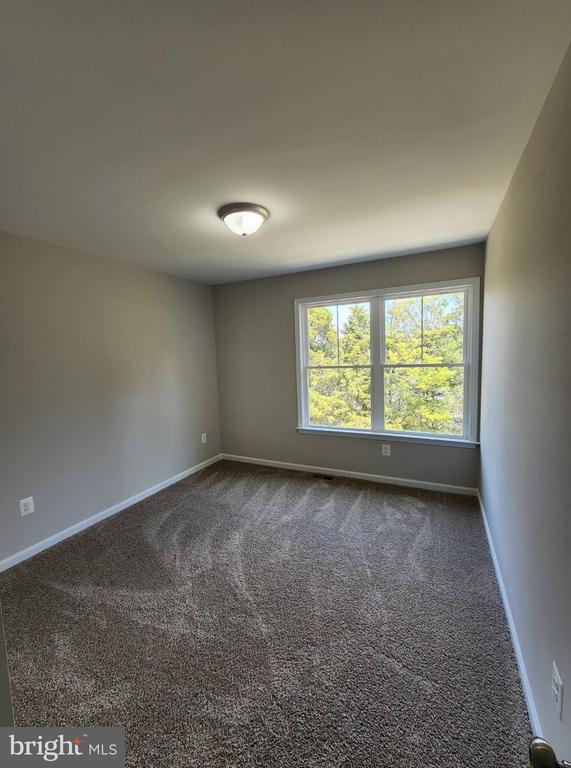 Building Photo - 111 Coralyrose Ct