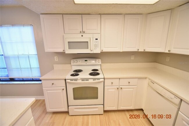 Building Photo - 5824 Grey St