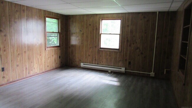 Building Photo - 183 Harwinton Ave