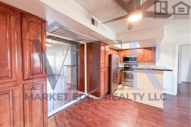 Building Photo - 2Bed/2Bath Apt at Greenway/35th Ave! Move-In Ready on 08/06/2026!