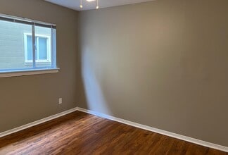 Building Photo - 4307 W Alabama St