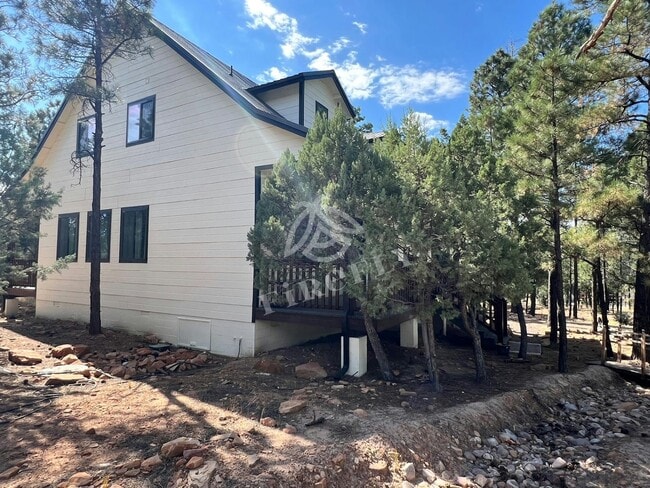 Building Photo - 3425 Ponderosa Lp