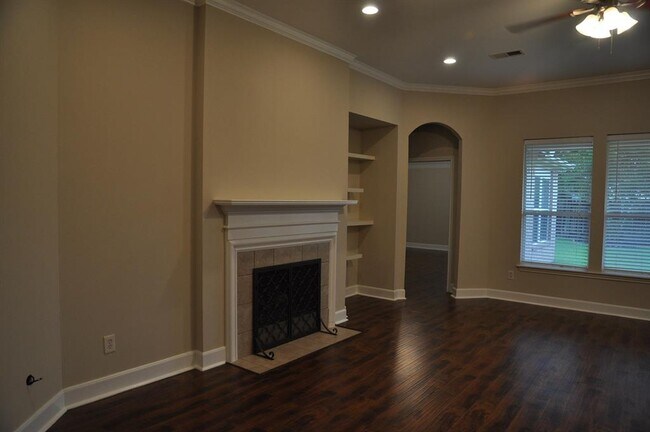 Building Photo - 26639 Summerbend Hollow Ln