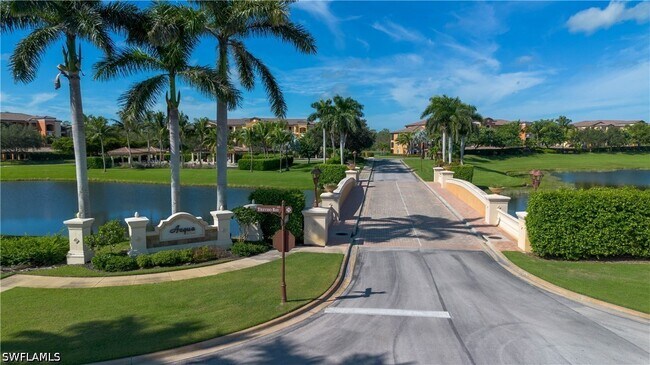 Building Photo - 9735 Acqua Ct