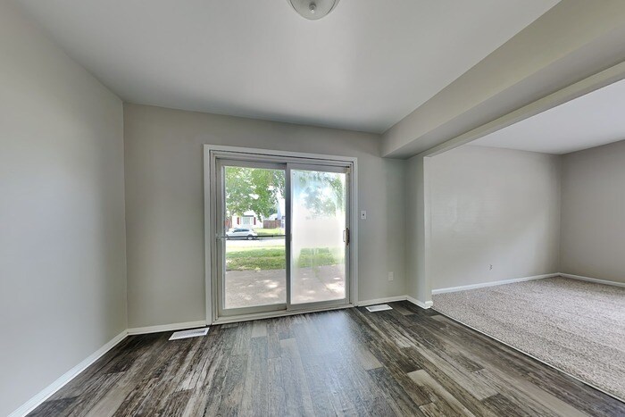 Building Photo - 8 Lasonia Way