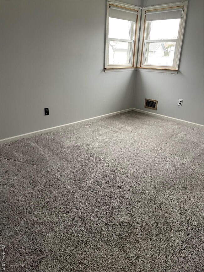 Building Photo - 400 Foch Blvd