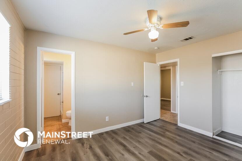 Building Photo - 5534 W Weldon Ave