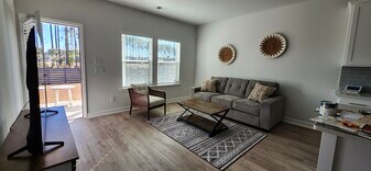 Building Photo - 825 Descartes St