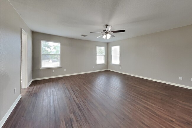 Building Photo - 6439 Lily Hollow Ct