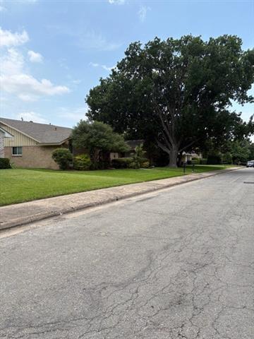 Building Photo - 7726 Dentcrest Dr