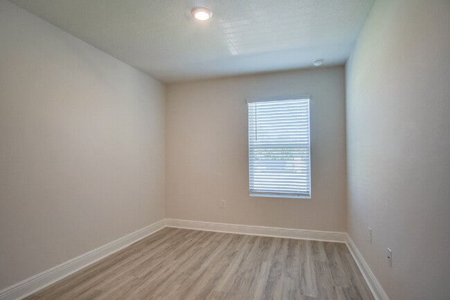 Building Photo - Pet-Friendly 3BR Townhome in Meadow Brook ...
