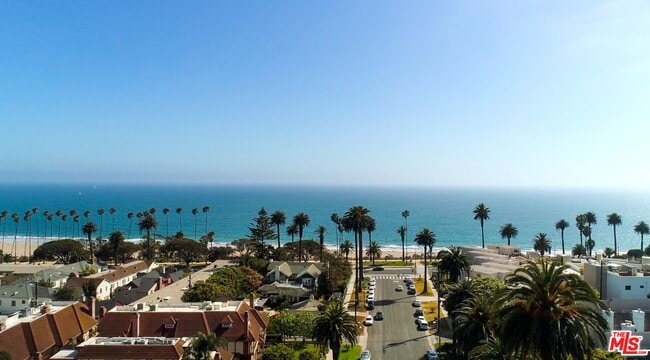 Building Photo - 1317 Stanford St