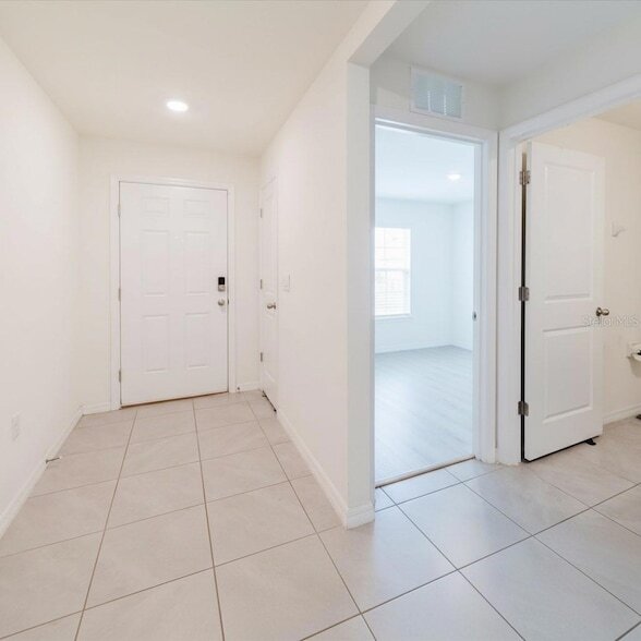 Building Photo - 2812 Gumbo Limbo Dr