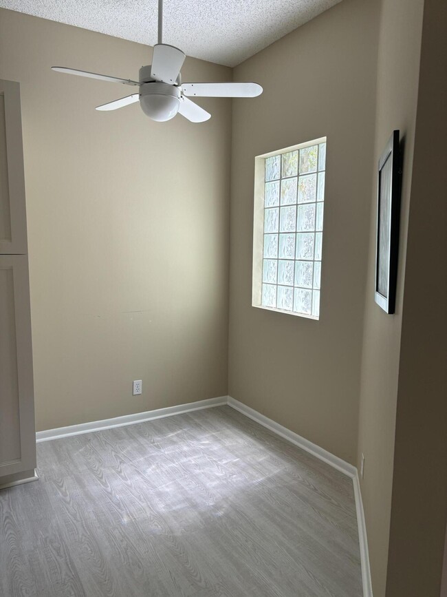 Building Photo - 5418 Firenze Dr