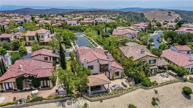 Building Photo - 15 Shadowcast