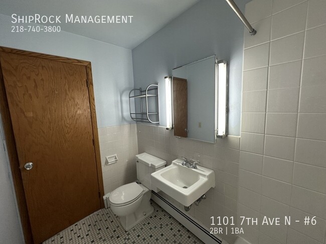 Building Photo - 1101 7th Ave W