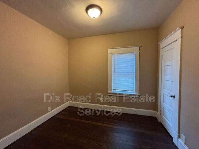 Building Photo - 2310 S Sutphin St