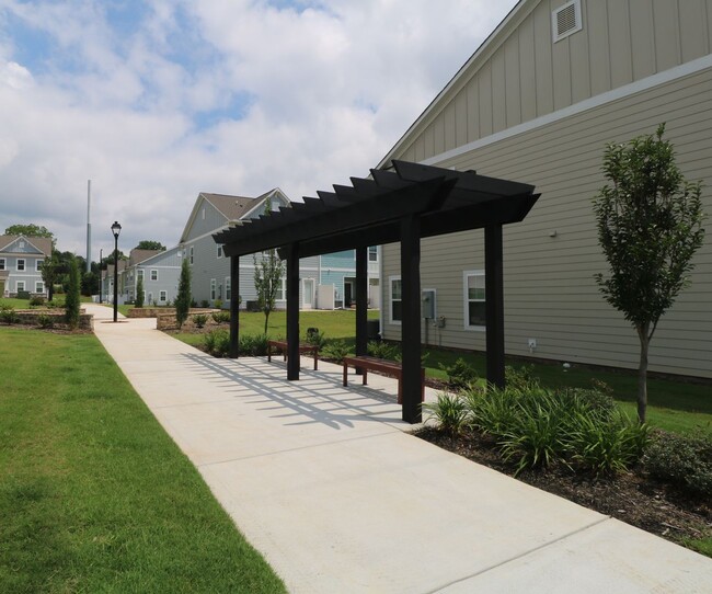 Building Photo - 1724 Granby Hts Dr