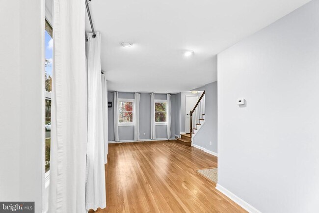 Building Photo - 4332 Utica Ave