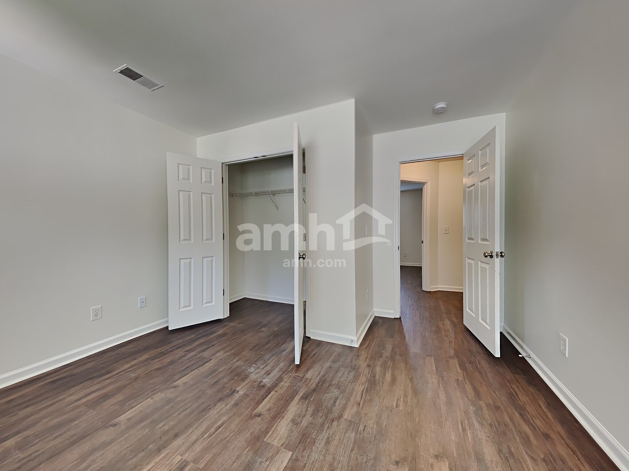 Building Photo - 122 Towering Pine Dr