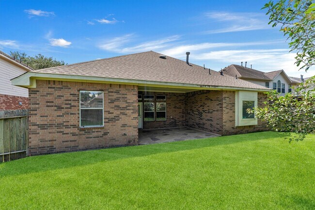Building Photo - 14823 Yellow Begonia Dr