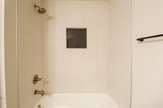 Building Photo - 4 Bed 2 Bath New Construction Home in Bixby