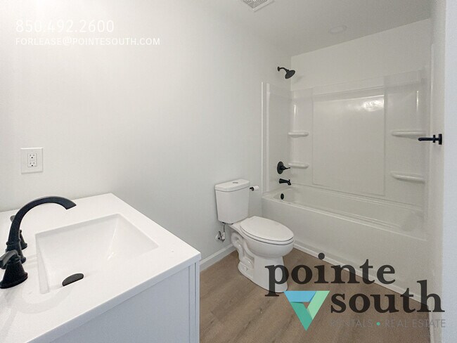 Building Photo - 10080 Bayhaven Dr-