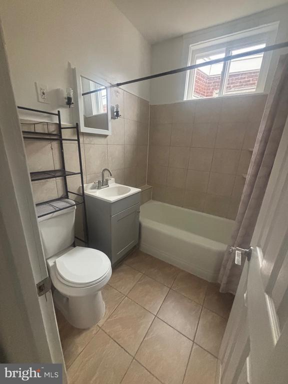 Building Photo - 3077 Aramingo Ave