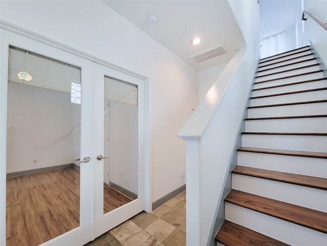 Building Photo - 1432 Ennis St