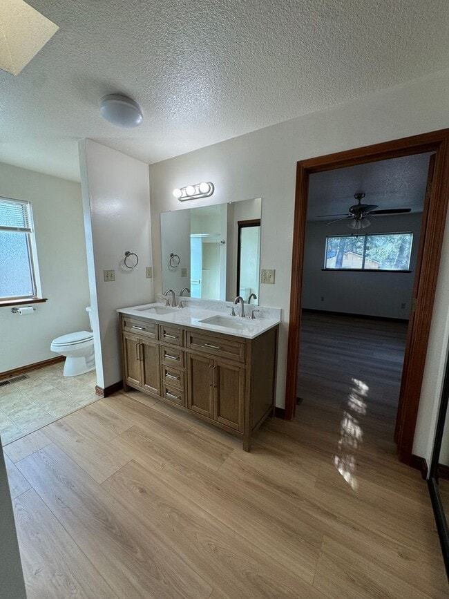 Building Photo - Beautiful Partial Lake View Home on the Go...