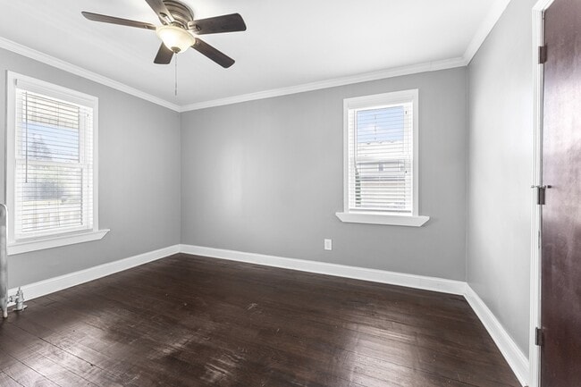 Building Photo - 876 Vinewood St