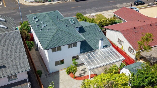 Building Photo - 3104 San Andreas Dr