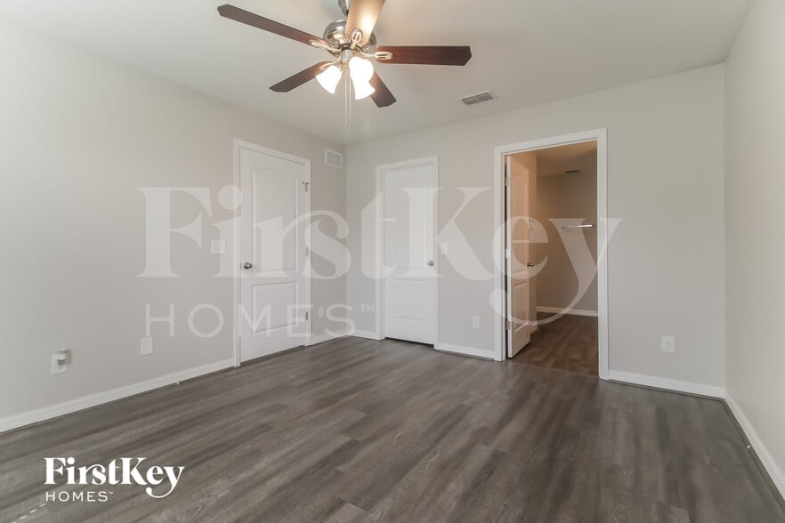 Building Photo - 416 Miles Blvd