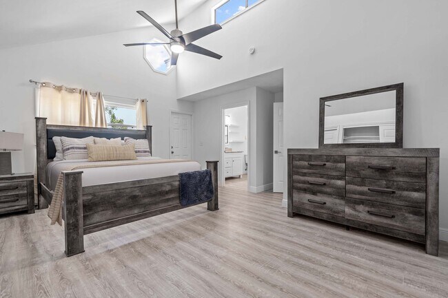 Building Photo - 4857 Hummingbird Trail