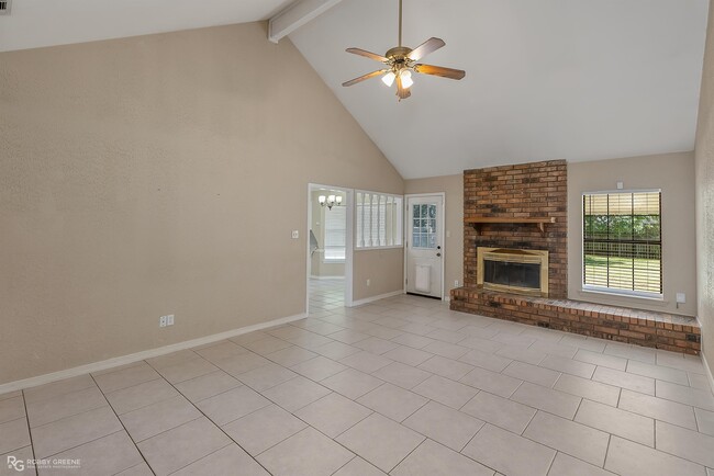 Building Photo - 2637 Brown St