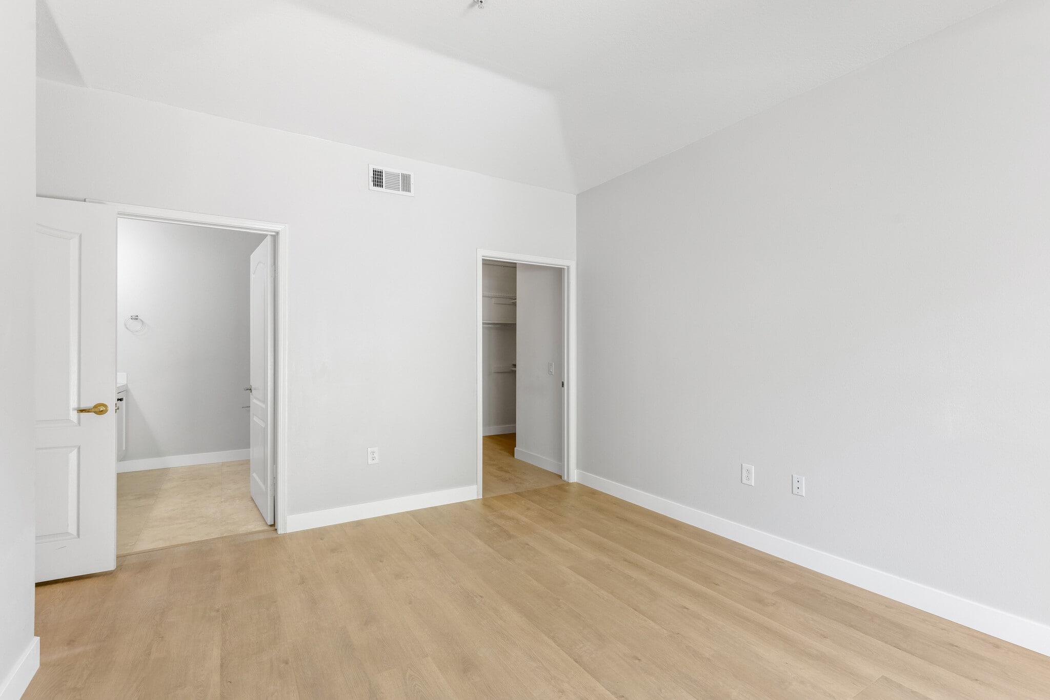 Building Photo - 14 Celano Ct