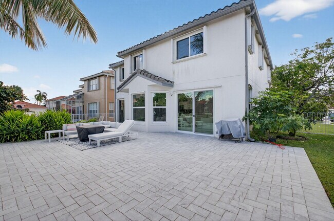 Building Photo - 3943 Westchester Way