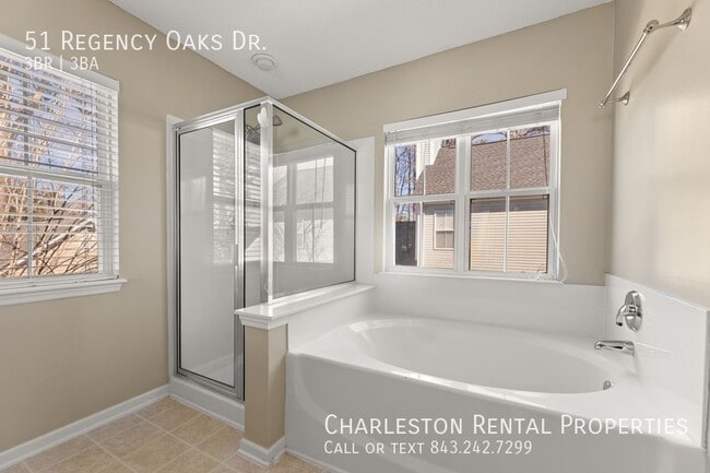 Building Photo - 51 Regency Oaks Dr