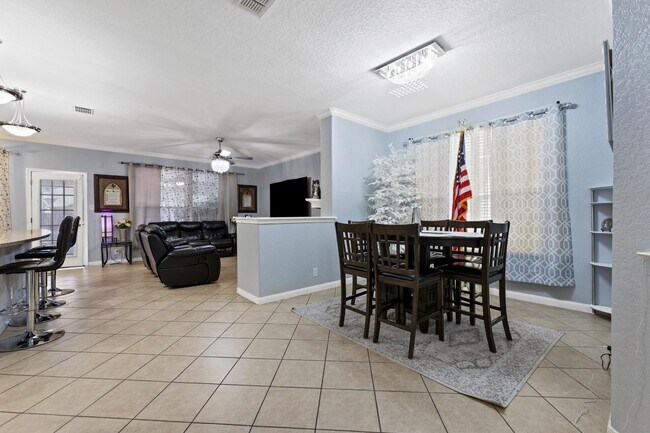 Building Photo - 1515 Wild Fire