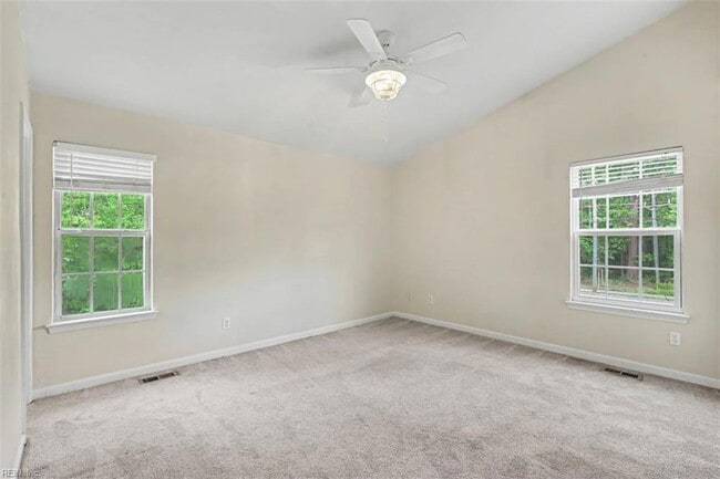 Building Photo - 601 Huntly Dr